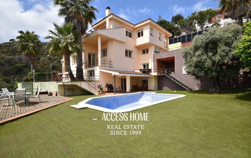 Chalet Independiente en venta Badalona, Barcelona. Ref: 4536. Access Home 