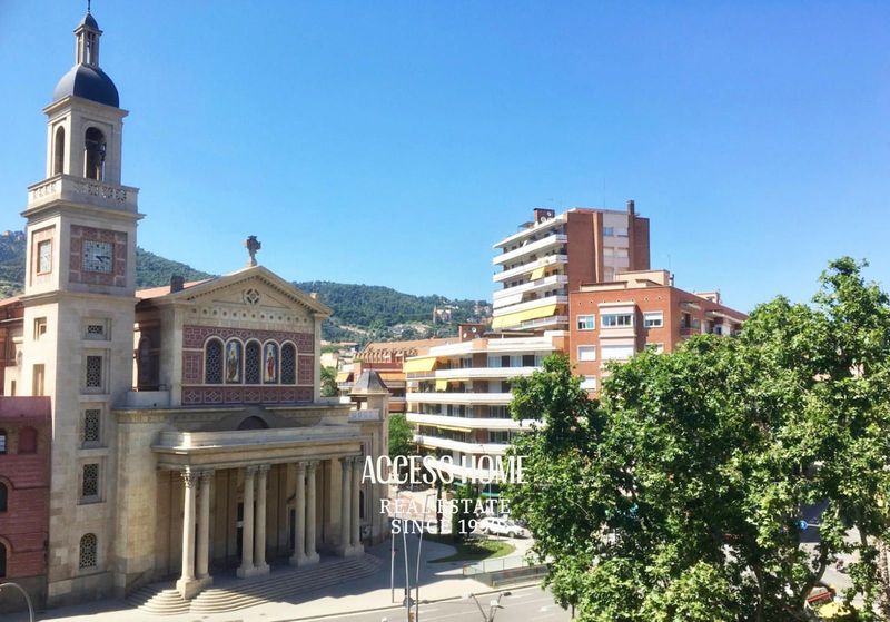 Garaje en venta Barcelona. Ref: 4564. Access Home 