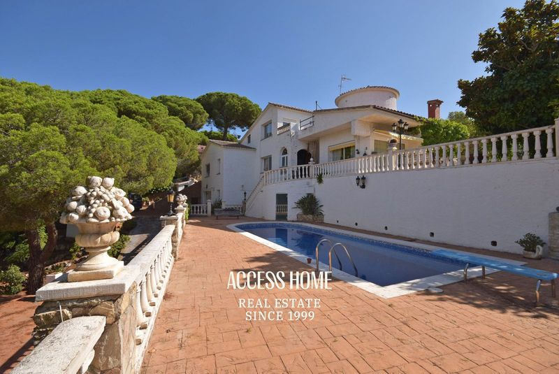 Chalet Independiente en venta Alella, Barcelona. Ref: 4611. Access Home 