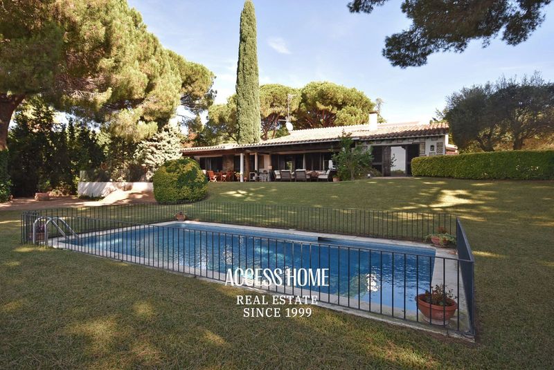 Chalet Independiente en venta Sant Vicenç de Montalt, Barcelona. Ref: 4638. Access Home 