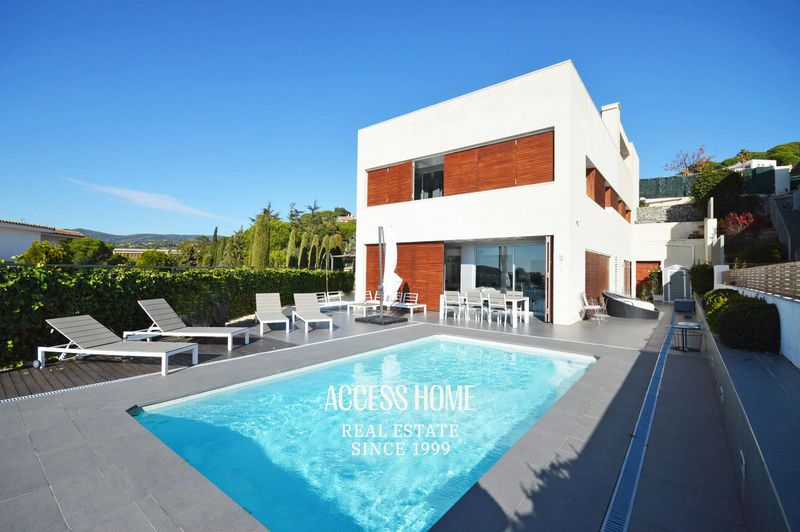 Chalet Independiente en venta Sant Vicenç de Montalt, Barcelona. Ref: 4671. Access Home 