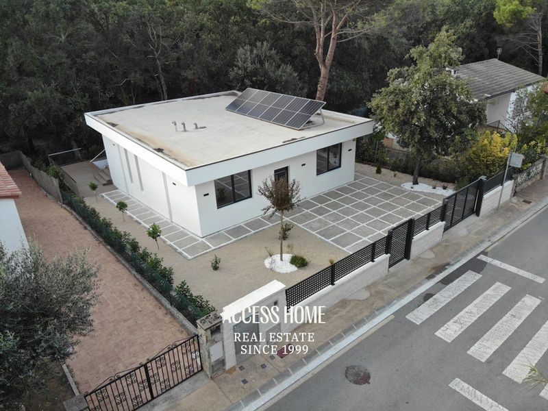 Chalet Independiente en venta Llagostera, Girona. Ref: 4675. Access Home 