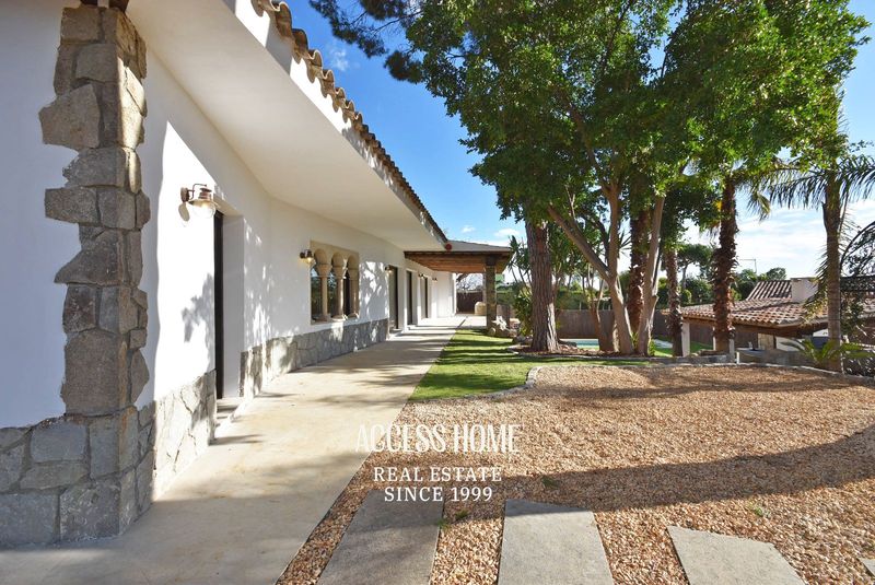 Chalet Independiente en venta Vilassar De Dalt, Barcelona. Ref: 4699. Access Home 