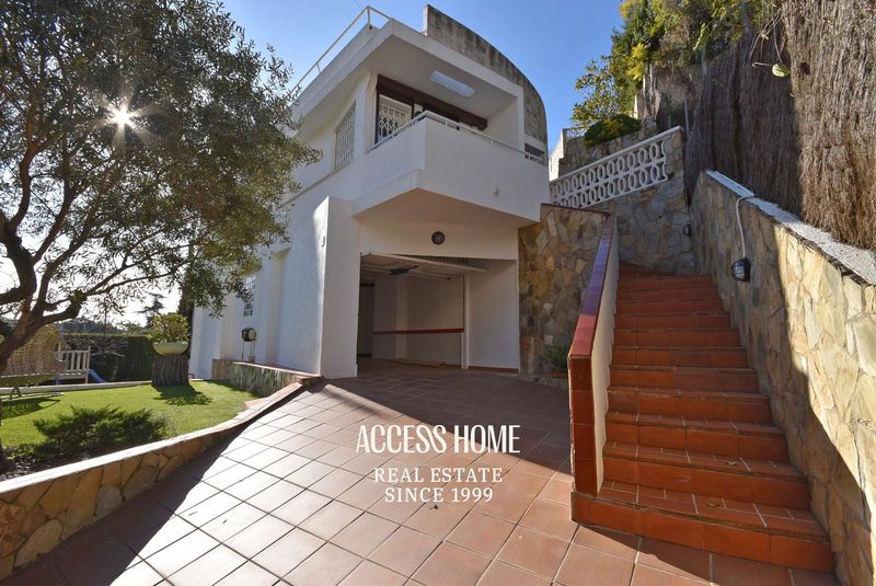 Chalet Independiente en venta Alella, Barcelona. Ref: 4746. Access Home 