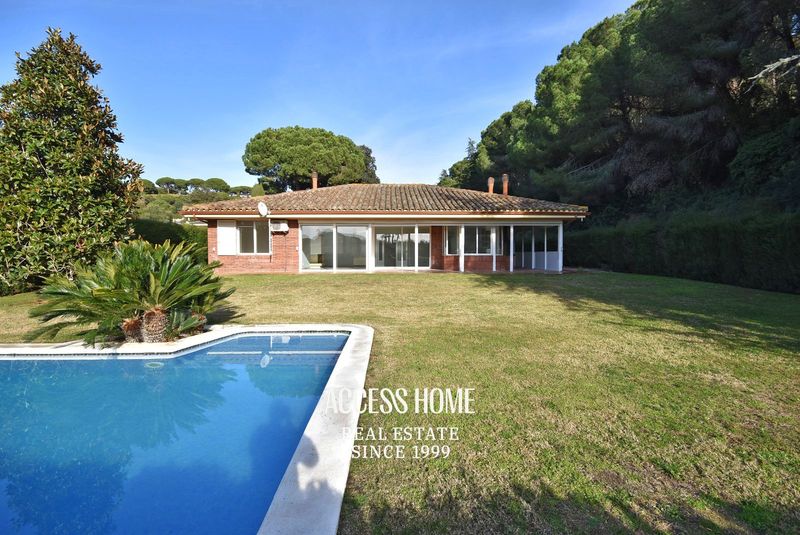 Chalet Independiente en alquiler Sant Vicenç de Montalt, Barcelona. Ref: 4749. Access Home 