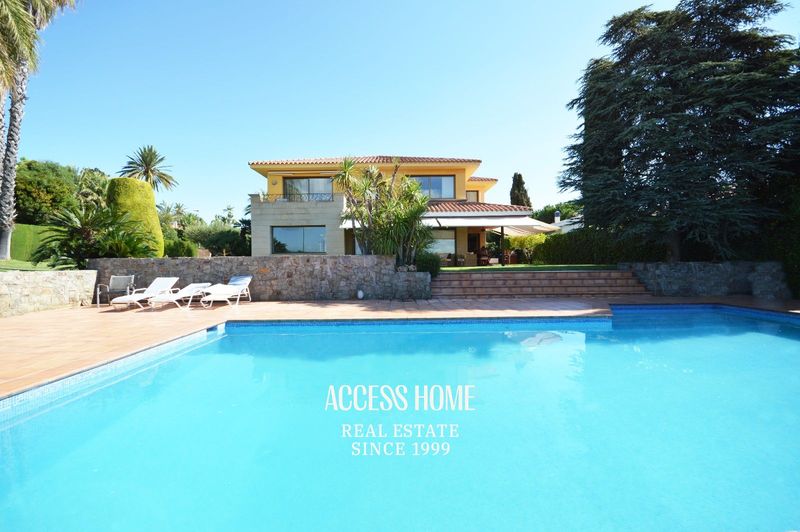 Chalet Independiente en venta Alella, Barcelona. Ref: 4764. Access Home 