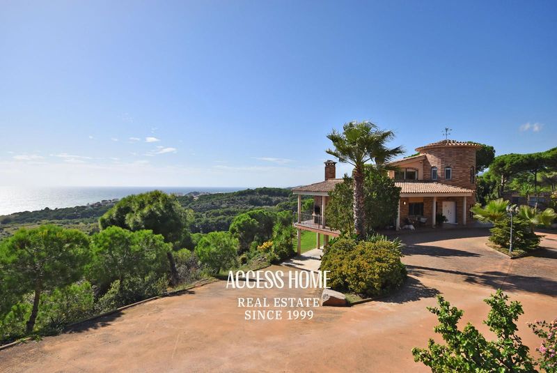 Chalet Independiente en venta Sant Pol De Mar, Barcelona. Ref: 4784. Access Home 