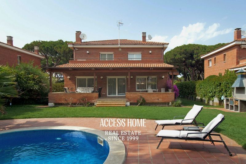 Chalet Independiente en venta Gavà, Barcelona. Ref: 4829. Access Home 