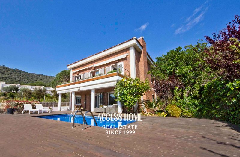 Chalet Independiente en venta Teià, Barcelona. Ref: 4898. Access Home 