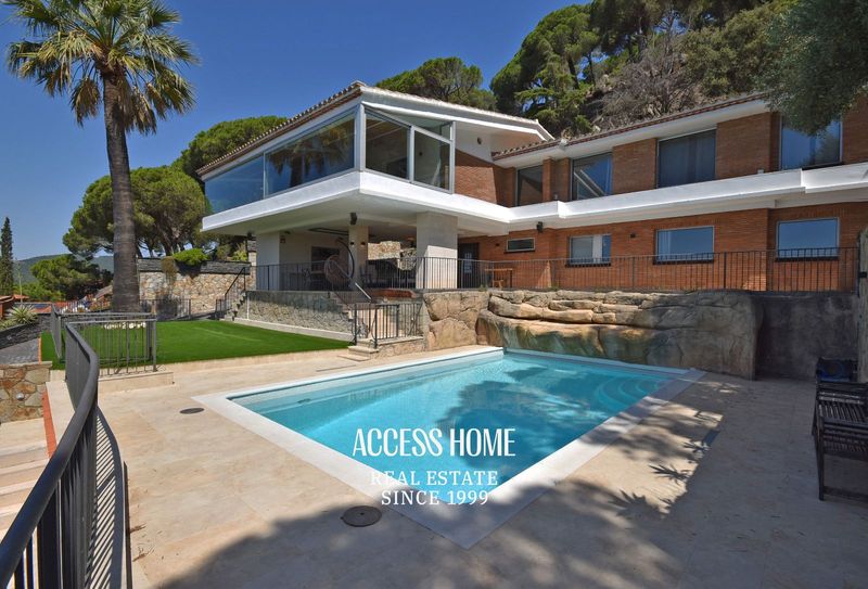 Chalet Independiente en venta Cabrils, Barcelona. Ref: 4960. Access Home 