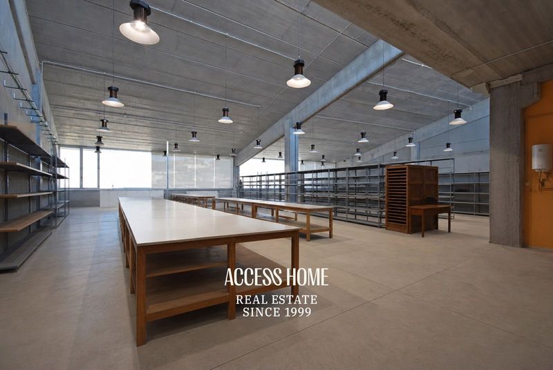 Nave Industrial en venta Badalona, Barcelona. Ref: 4989. Access Home 