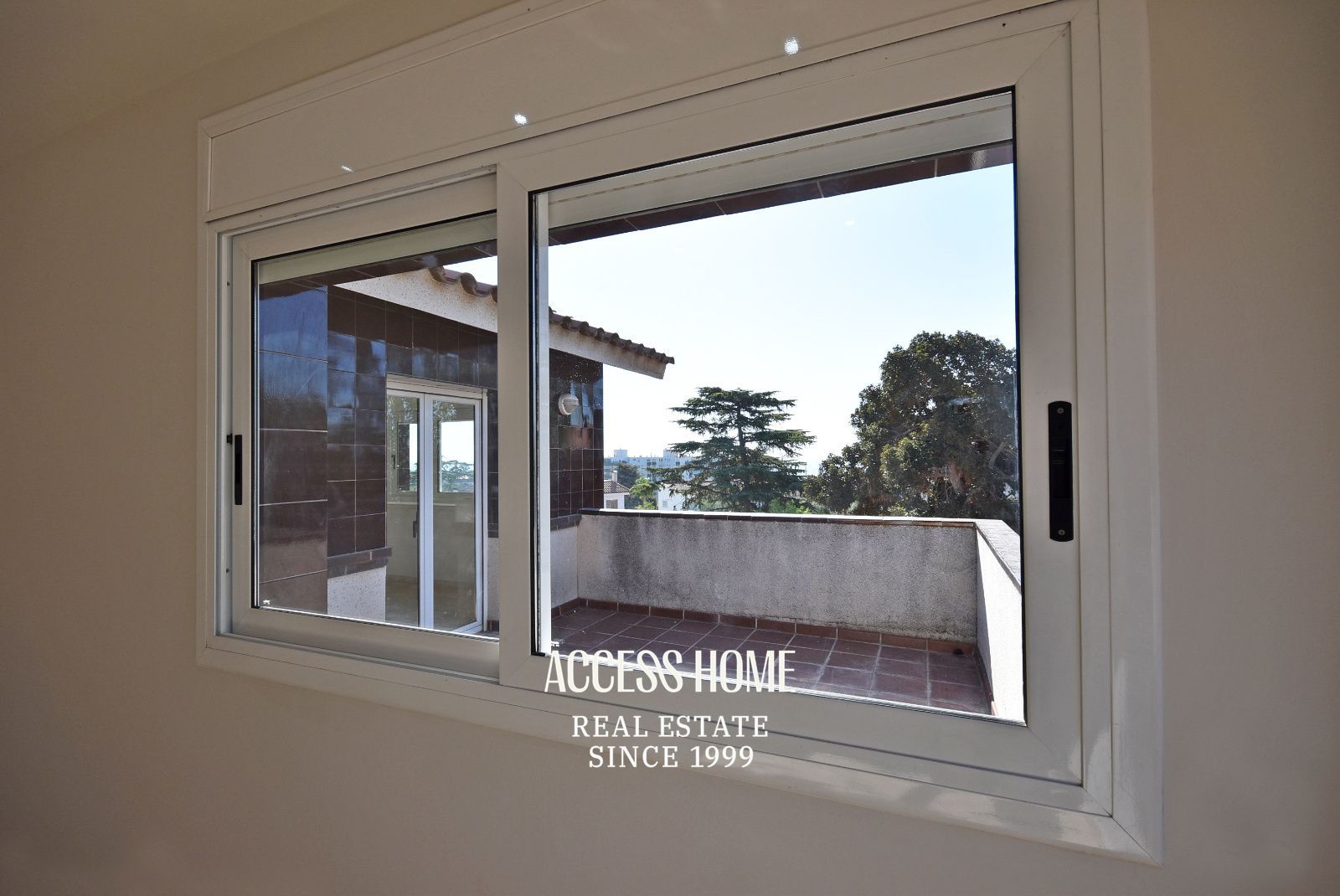 Villa con piscina y vistas al mar en Can Teixidó, Alella - Foto 30