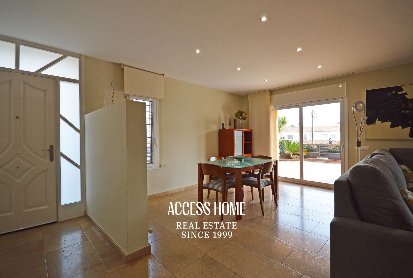 Casa unifamiliar en Premià de Dalt, de 341 m² construidos, jardin y vistas al mar - Foto 3