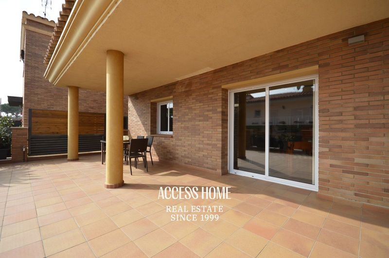 Chalet Independiente en venta Premià de Dalt, Barcelona. Ref: 5039. Access Home 