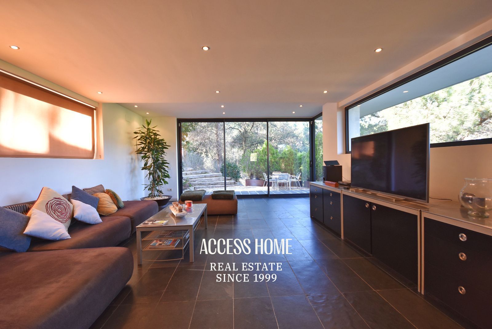 Exclusiva casa a la venta en Cabrils con piscina y vistas panorámicas - Foto 8