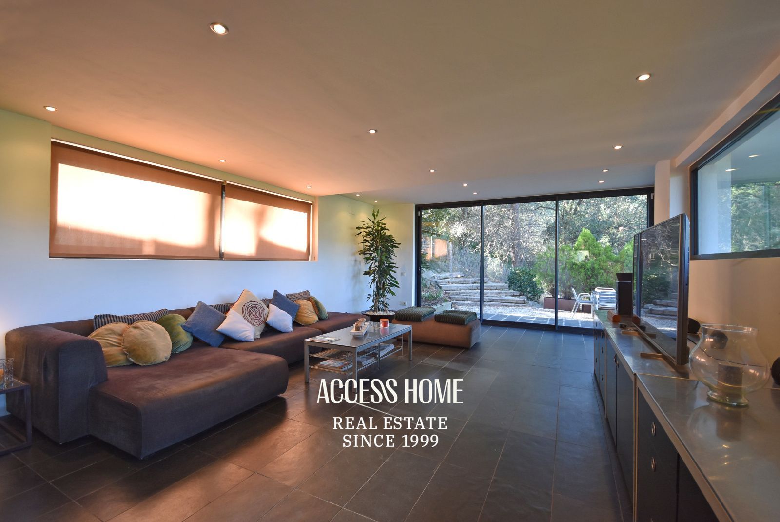 Exclusiva casa a la venta en Cabrils con piscina y vistas panorámicas - Foto 9