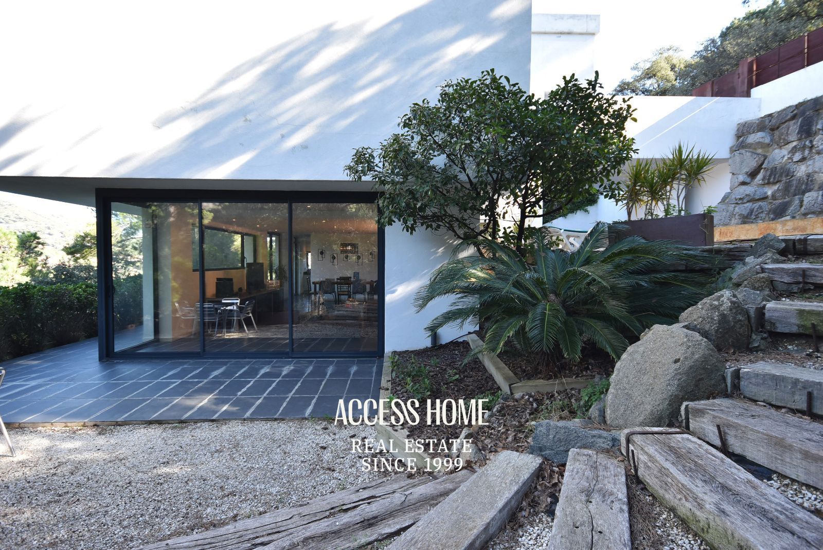Exclusiva casa a la venta en Cabrils con piscina y vistas panorámicas - Foto 3
