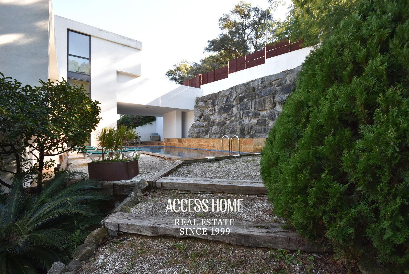 Exclusiva casa a la venta en Cabrils con piscina y vistas panorámicas - Foto 2
