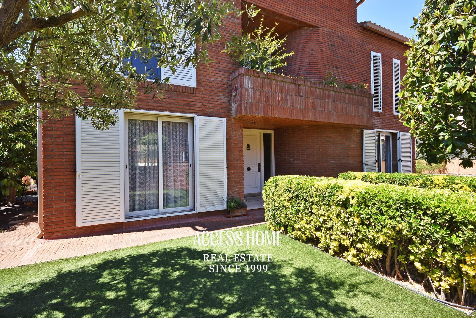 Exclusiva casa con piscina y terrazas con vistas a mar y montaña en El Masnou - Foto 2