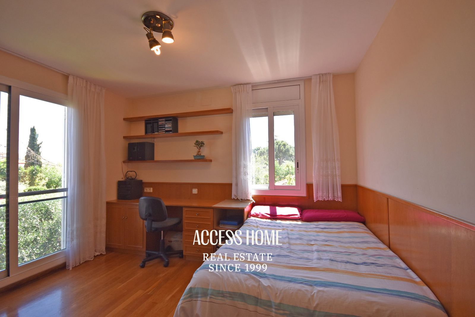 Exclusiva casa con piscina y terrazas con vistas a mar y montaña en El Masnou - Foto 29