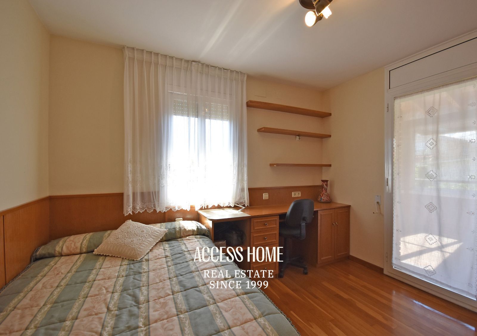 Exclusiva casa con piscina y terrazas con vistas a mar y montaña en El Masnou - Foto 32