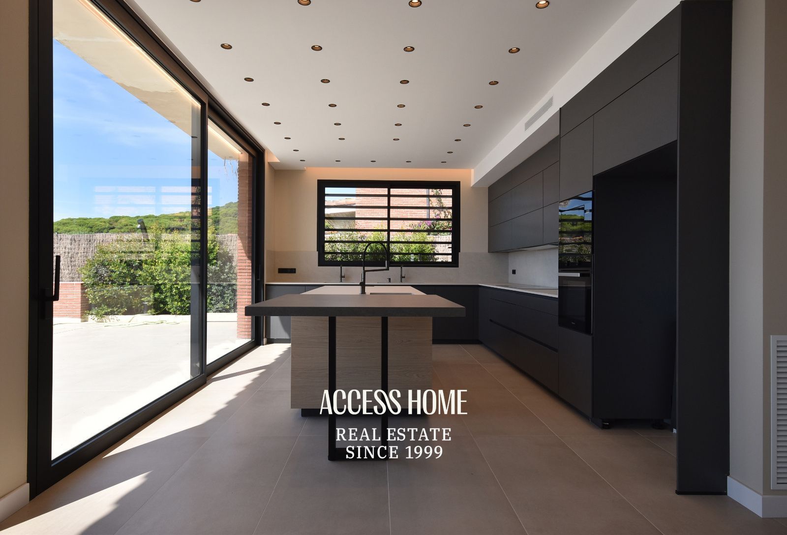 Casa de lujo de nueva construcción en venta en Sant Vicenç de Montalt con vistas al mar - Foto 9