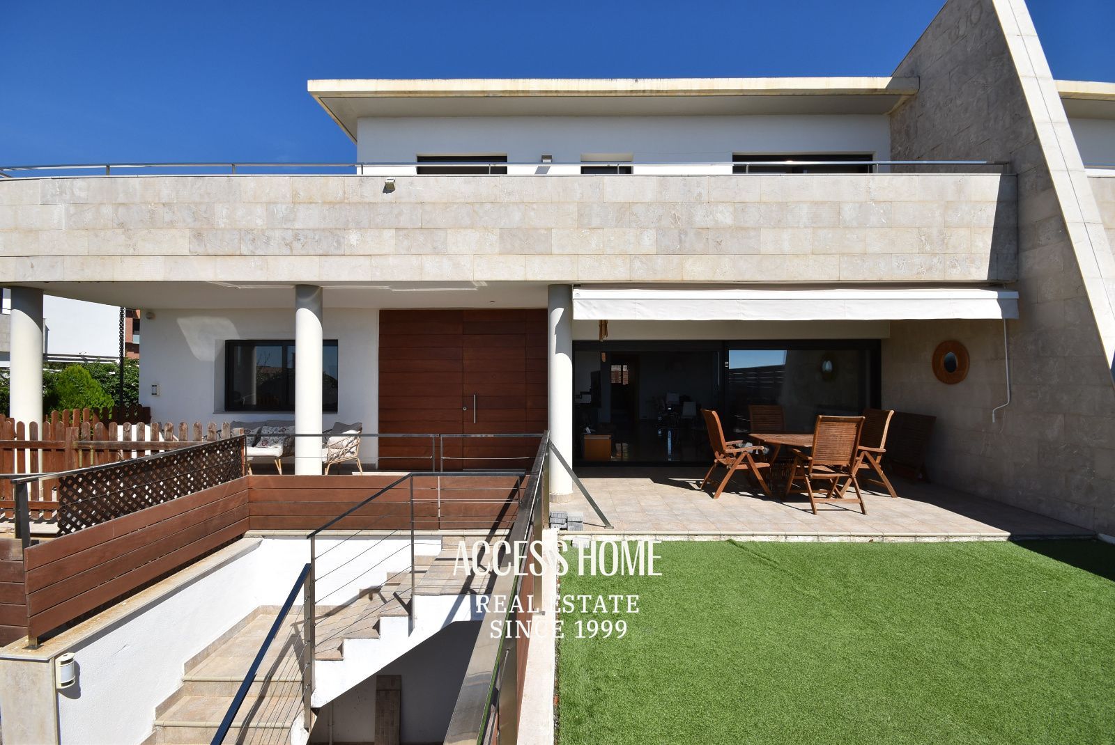 Casa a tres vientos en venta en Can Quirze, Mataró, con jardín y vistas al mar - Foto 2
