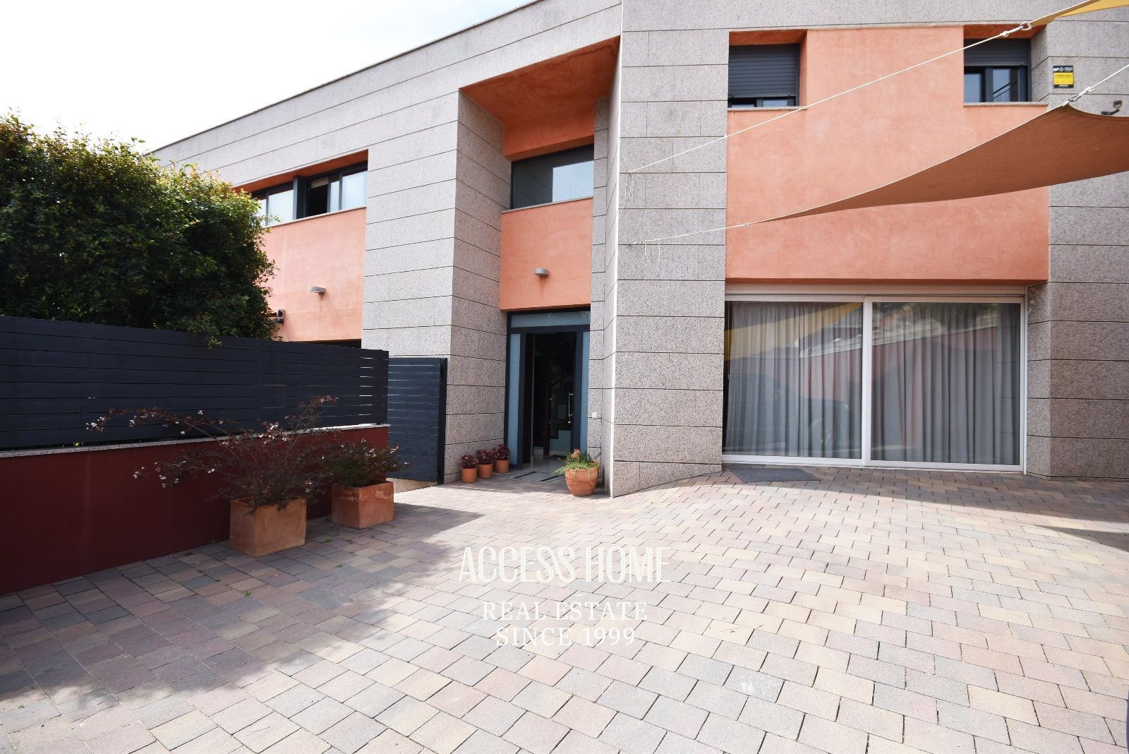 Terraza - Casa en venta en Cabrils con piscina privada y apartamento independiente