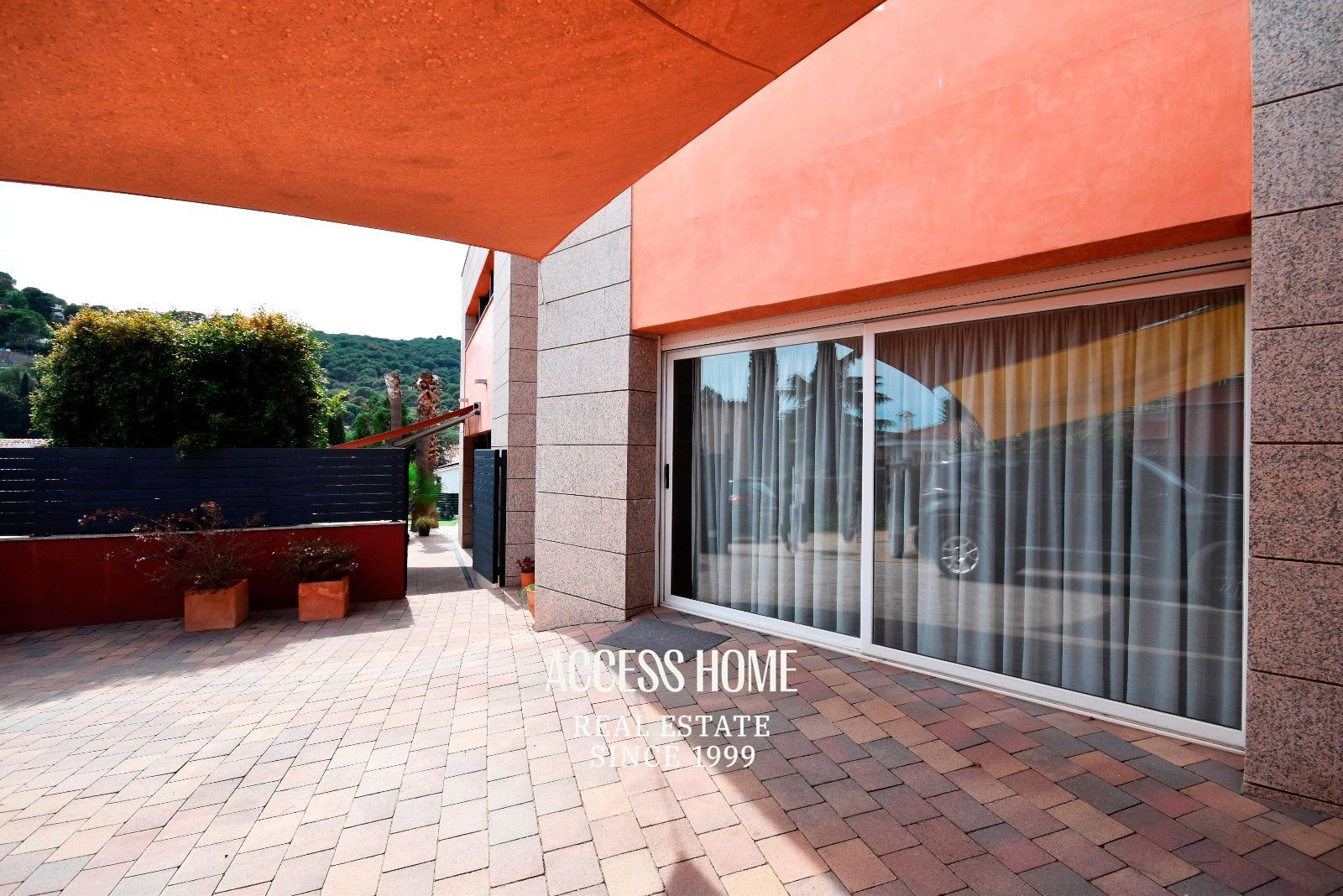 Terraza - Casa en venta en Cabrils con piscina privada y apartamento independiente