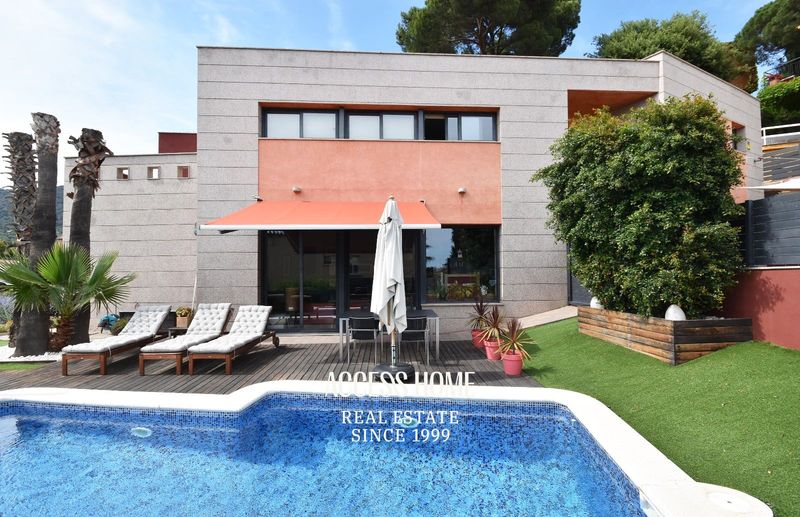 Chalet Independiente en venta Cabrils, Barcelona. Ref: 5056. Access Home 
