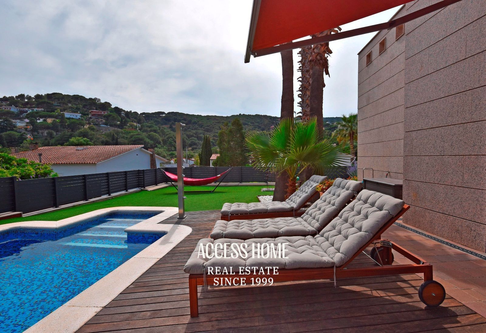 Terraza - Casa en venta en Cabrils con piscina privada y apartamento independiente