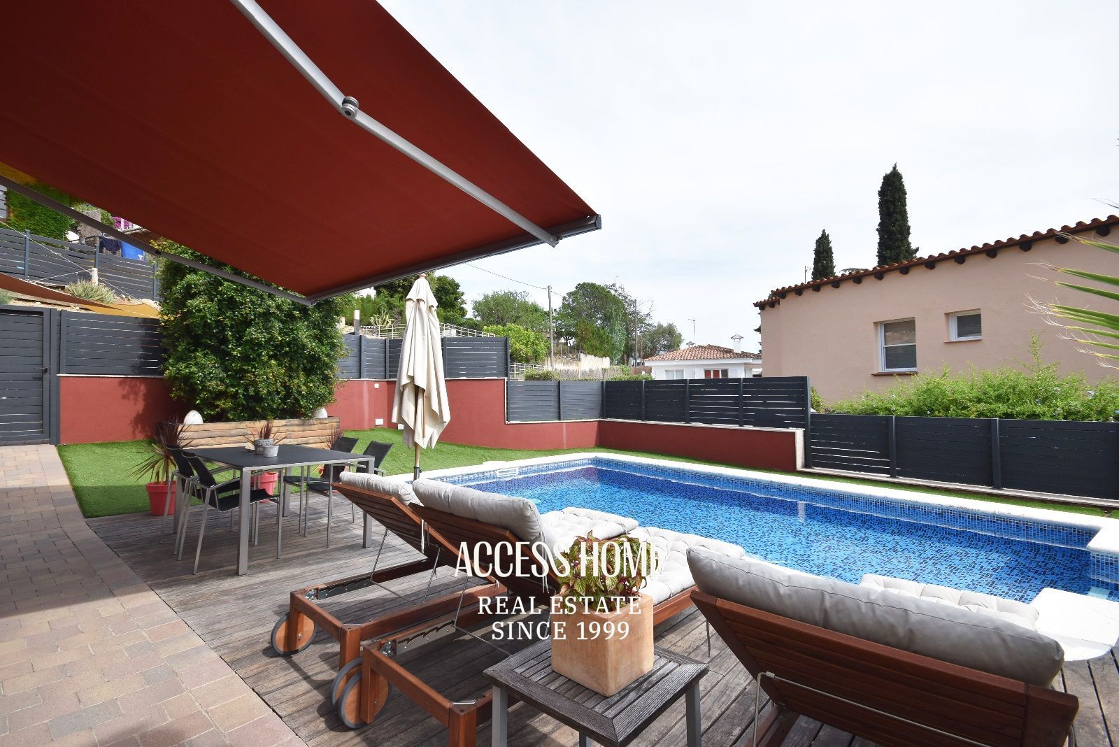 Terraza - Casa en venta en Cabrils con piscina privada y apartamento independiente