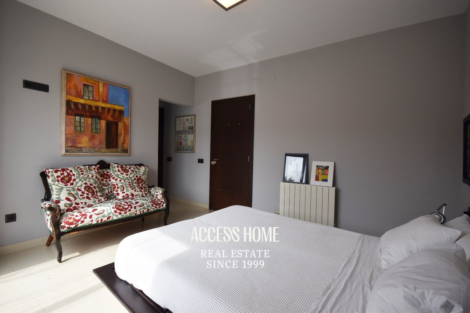 Habitación - Casa en venta en Cabrils con piscina privada y apartamento independiente