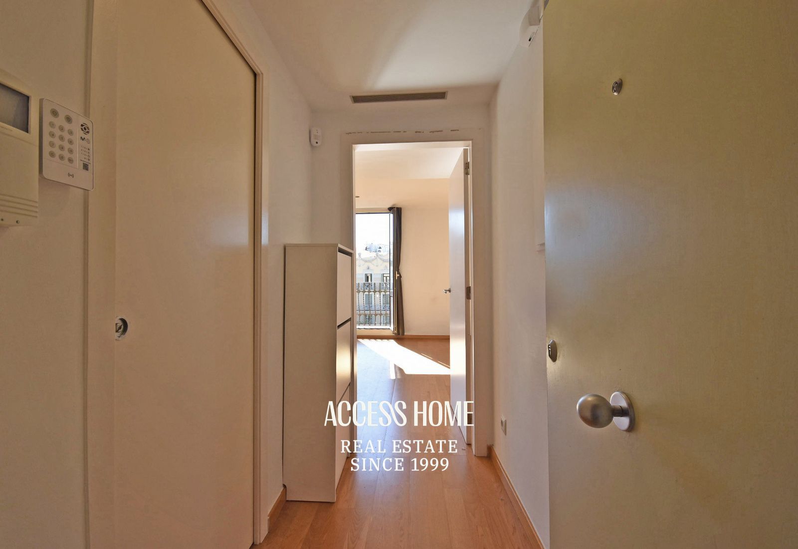 Piso  en venta con balcón y terraza privativa junto a Passeig de Gràcia - Foto 2
