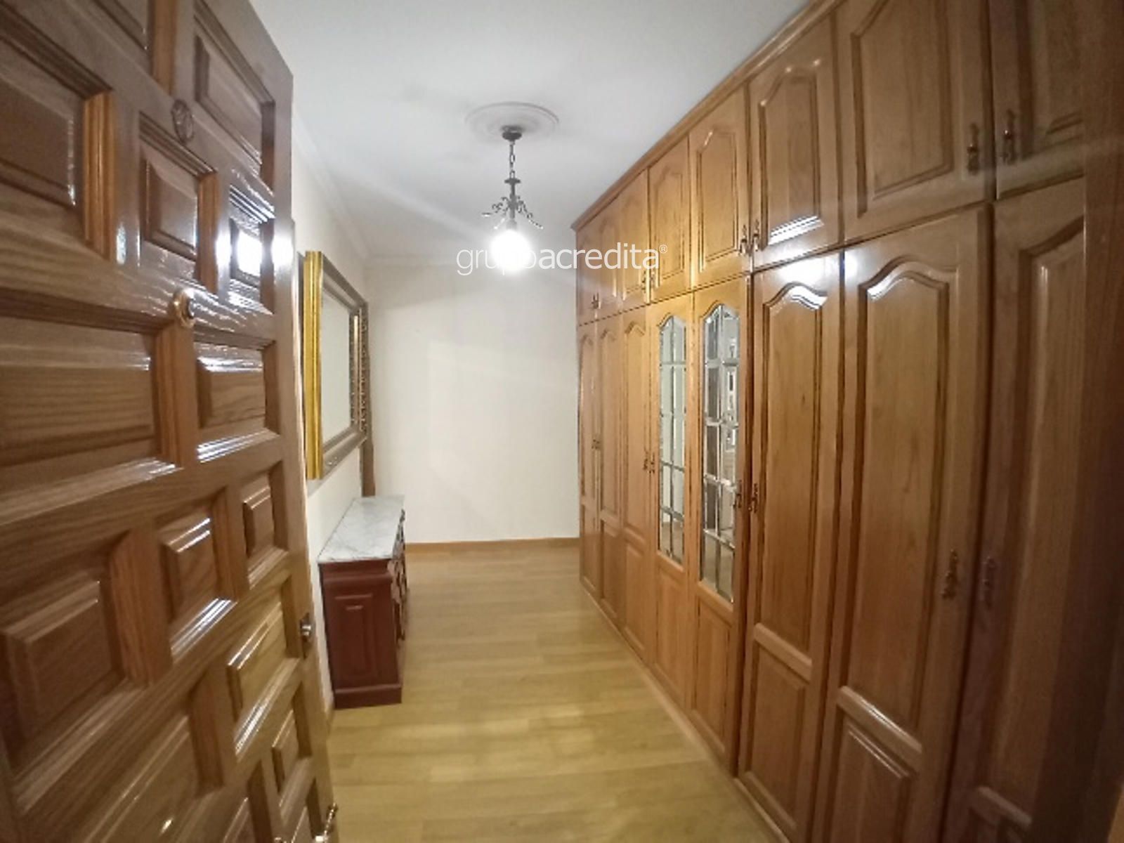 Piso de cuatro dormitorios en el centro de Santiago - Foto 6