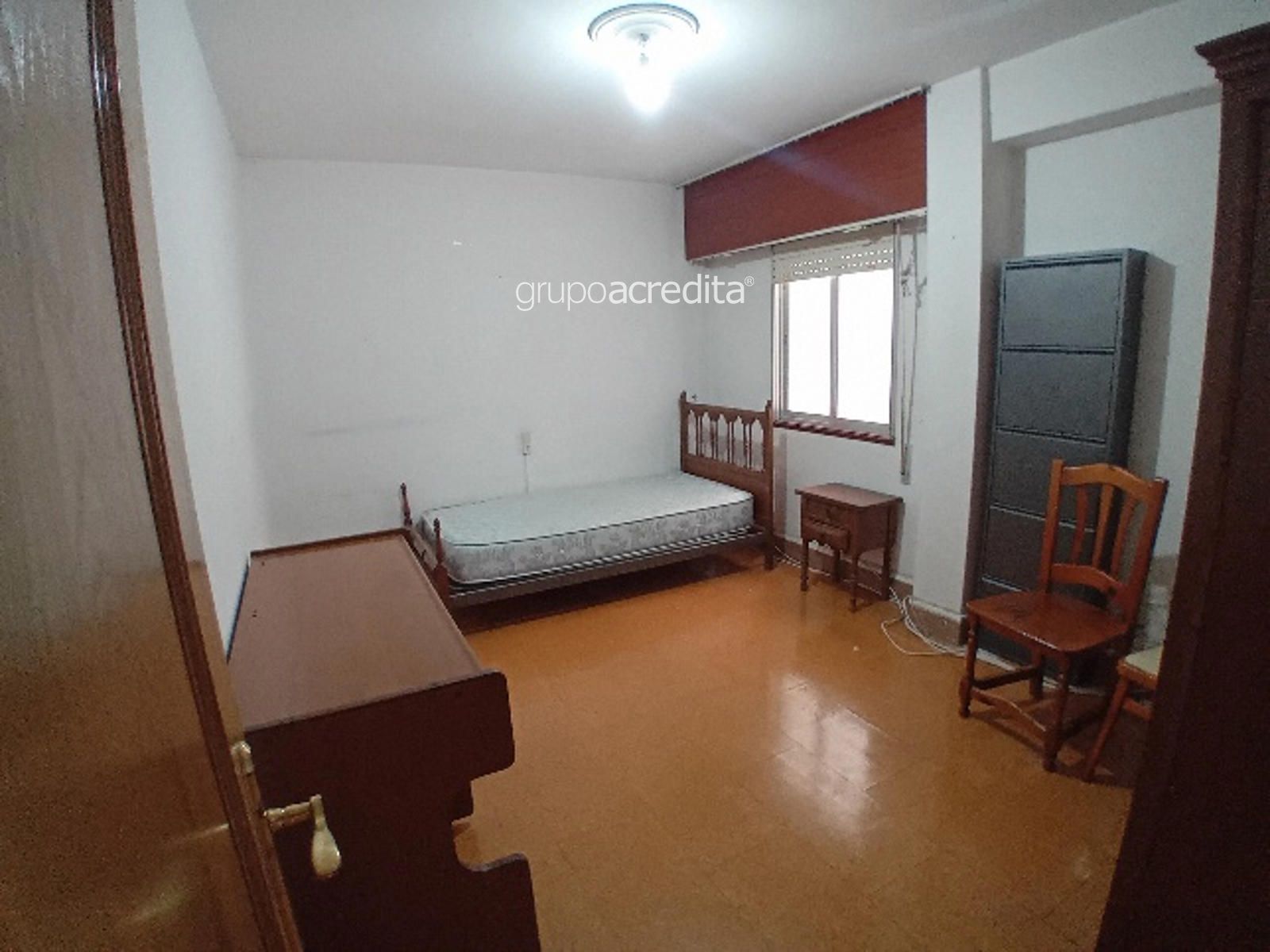 Piso de cuatro dormitorios en el centro de Santiago - Foto 13