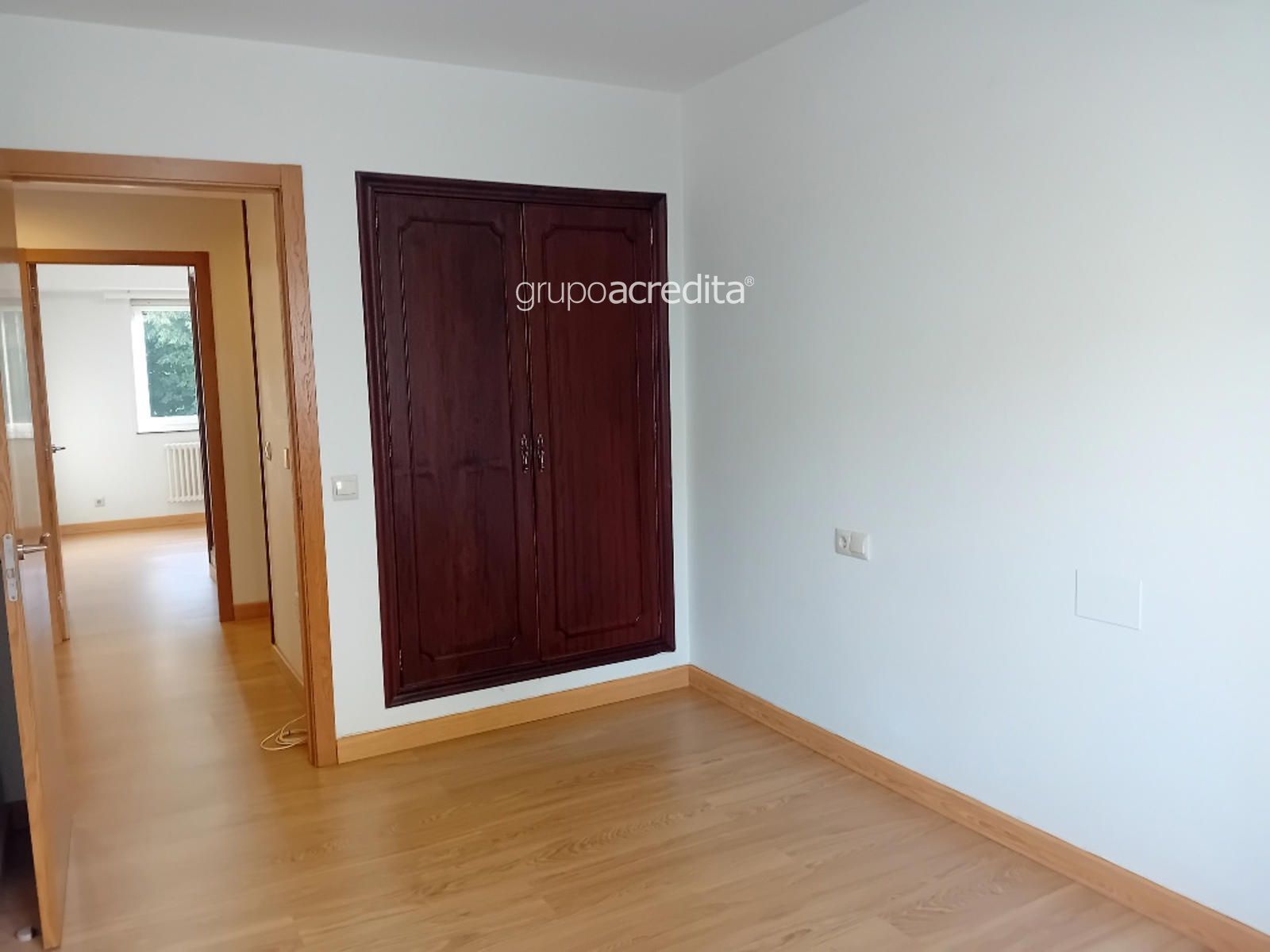 Amplio piso. Para entrar a vivir al lado de la Xunta - Foto 16