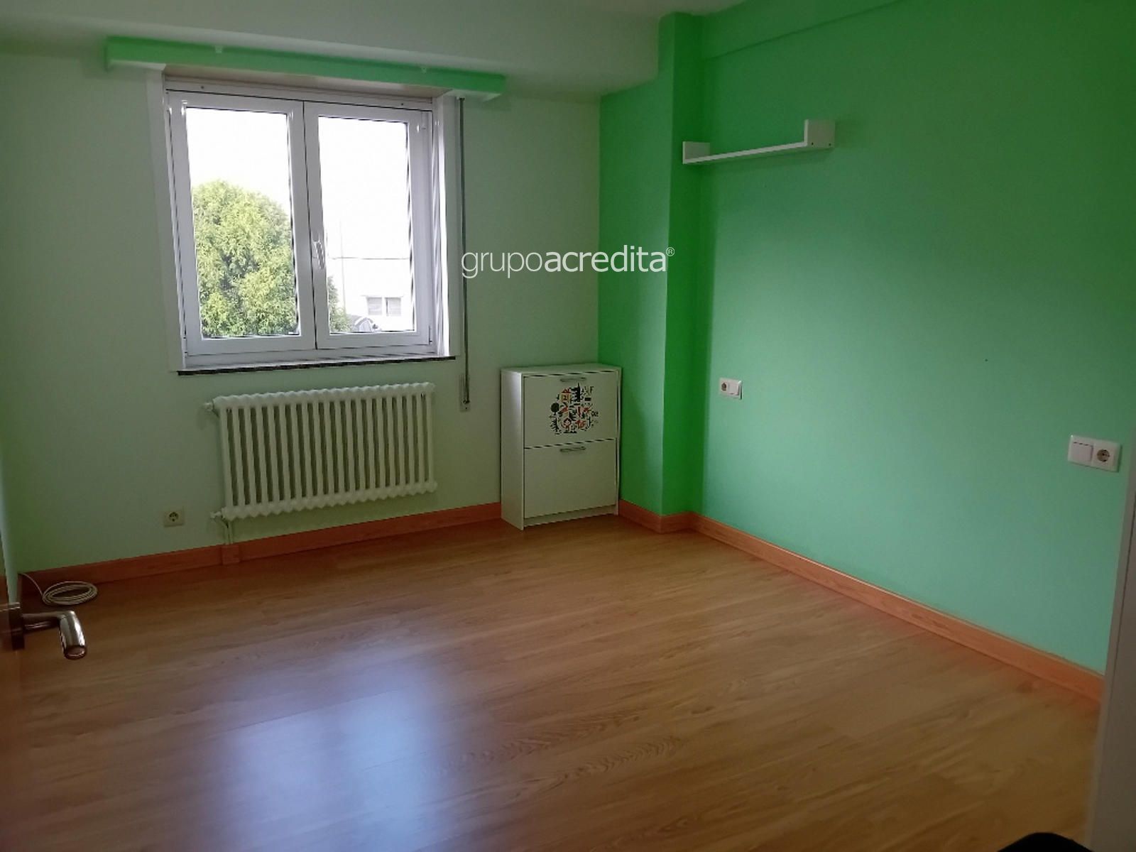 Amplio piso. Para entrar a vivir al lado de la Xunta - Foto 17
