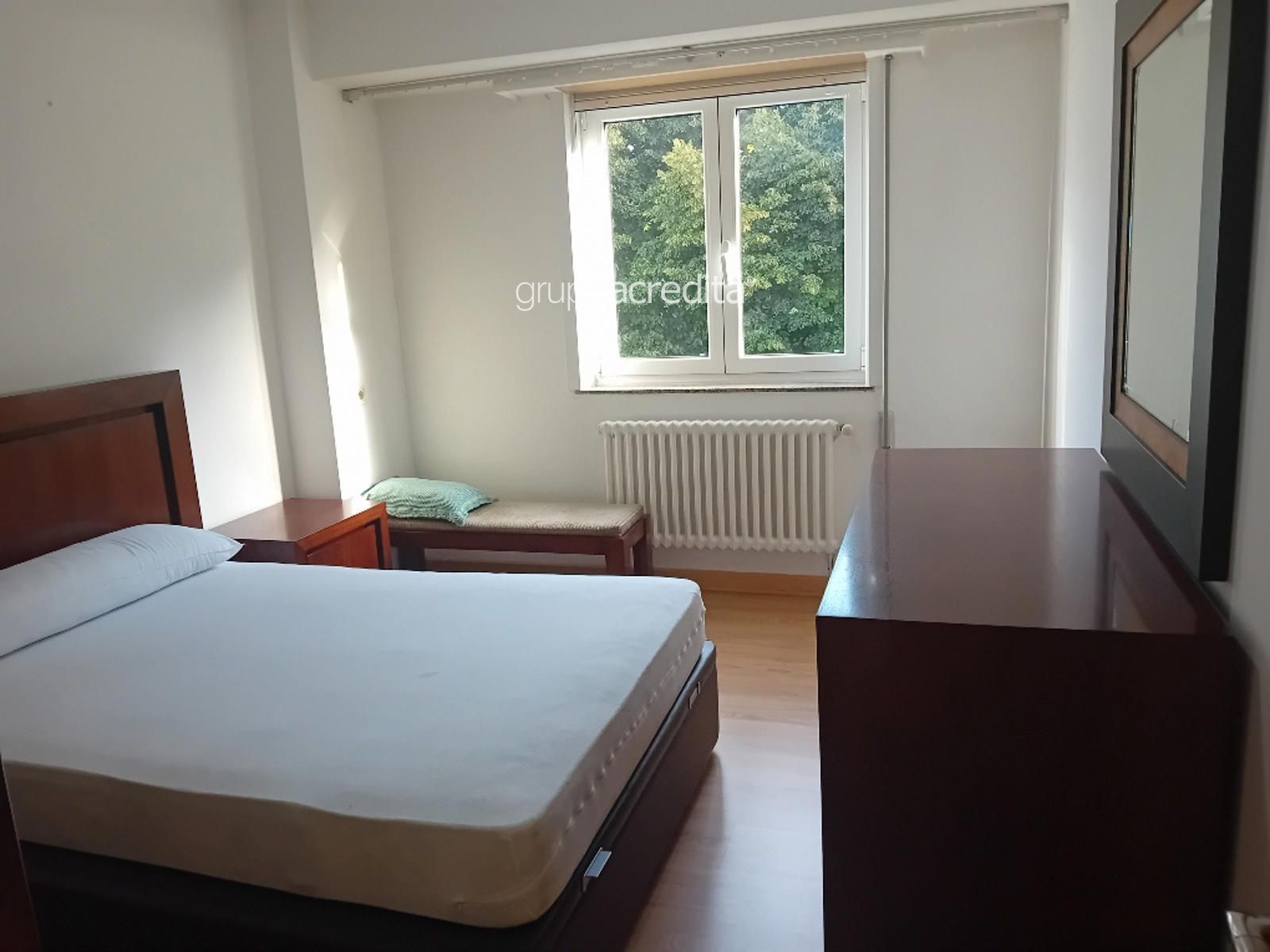Amplio piso. Para entrar a vivir al lado de la Xunta - Foto 20