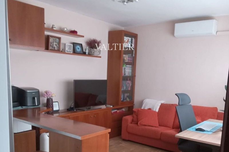 Ático en alquiler Madrid. Ref: 4083. VALTIER | Real Estate