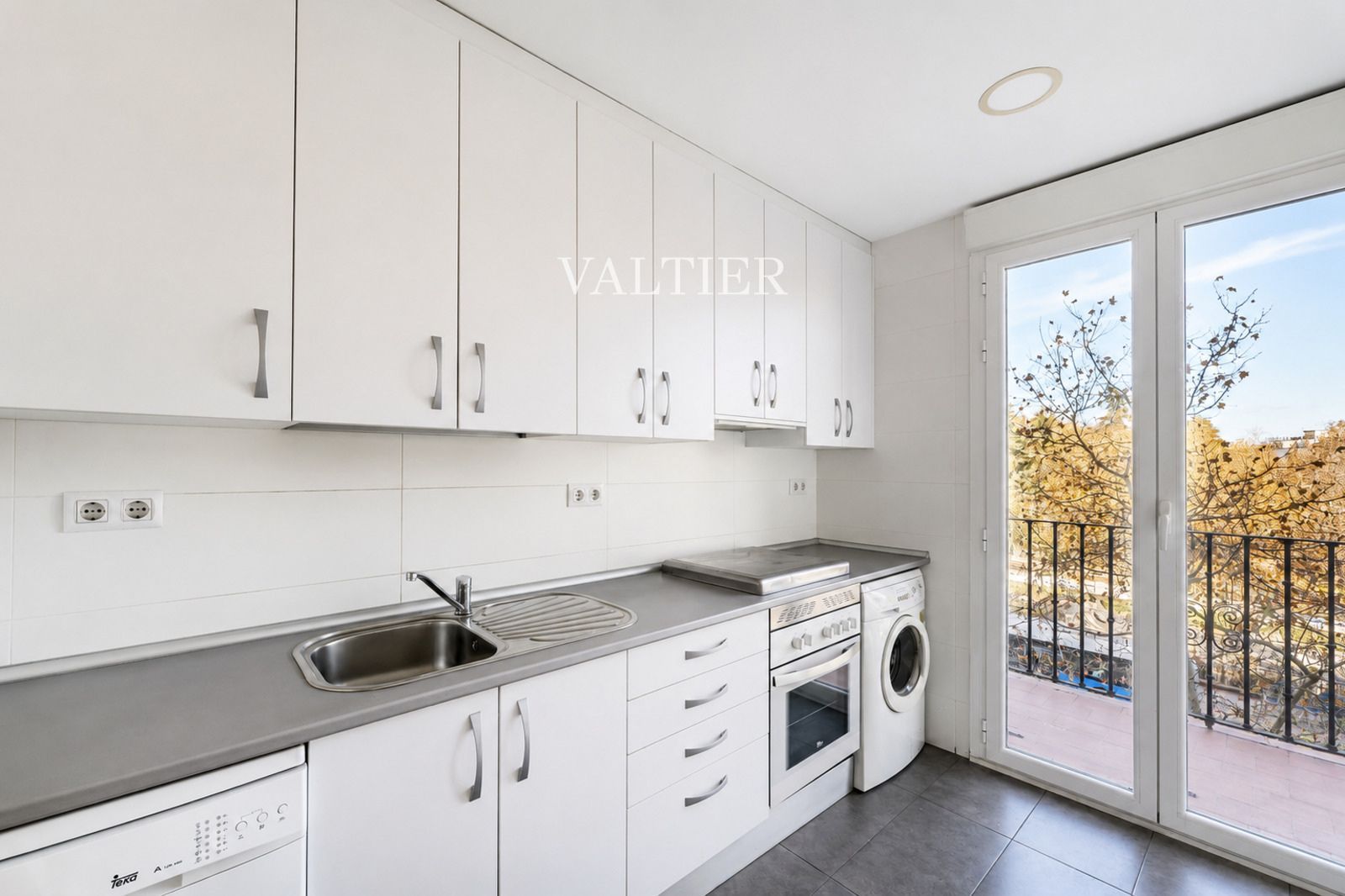 Piso reformado en venta con terraza en el Barrio de Salamanca, Madrid - Foto 13