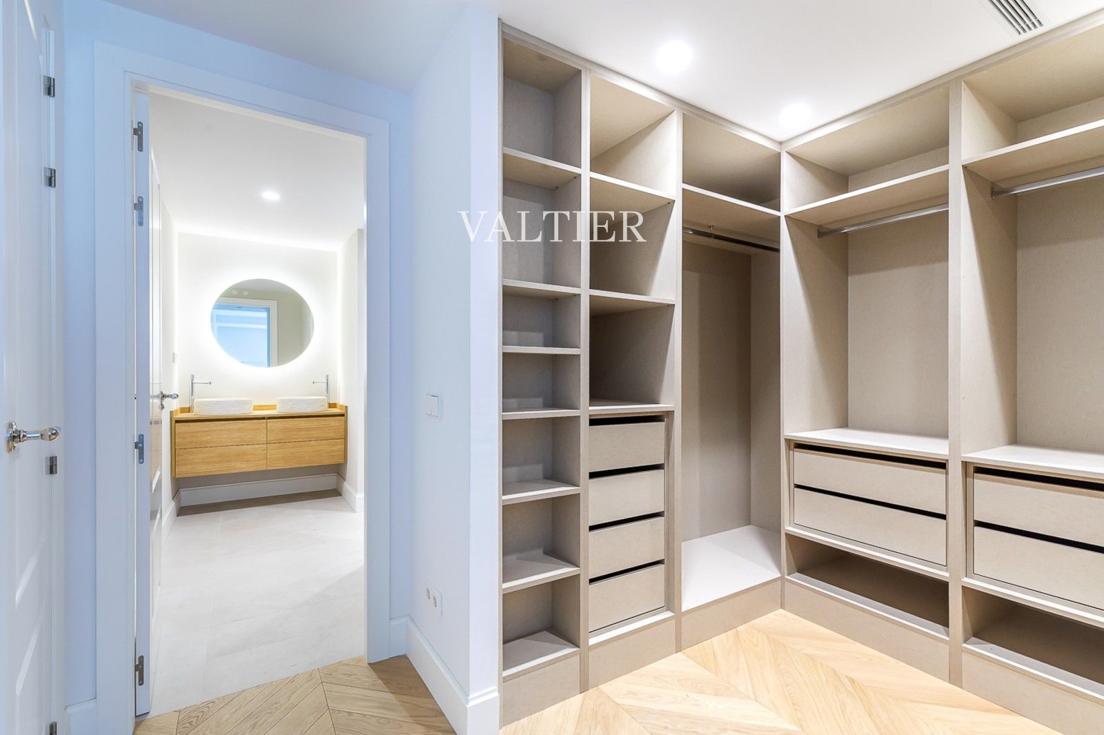 Exclusiva propiedad en venta en Paseo del General Martinez Campos, Almagro, Madrid - Foto 19