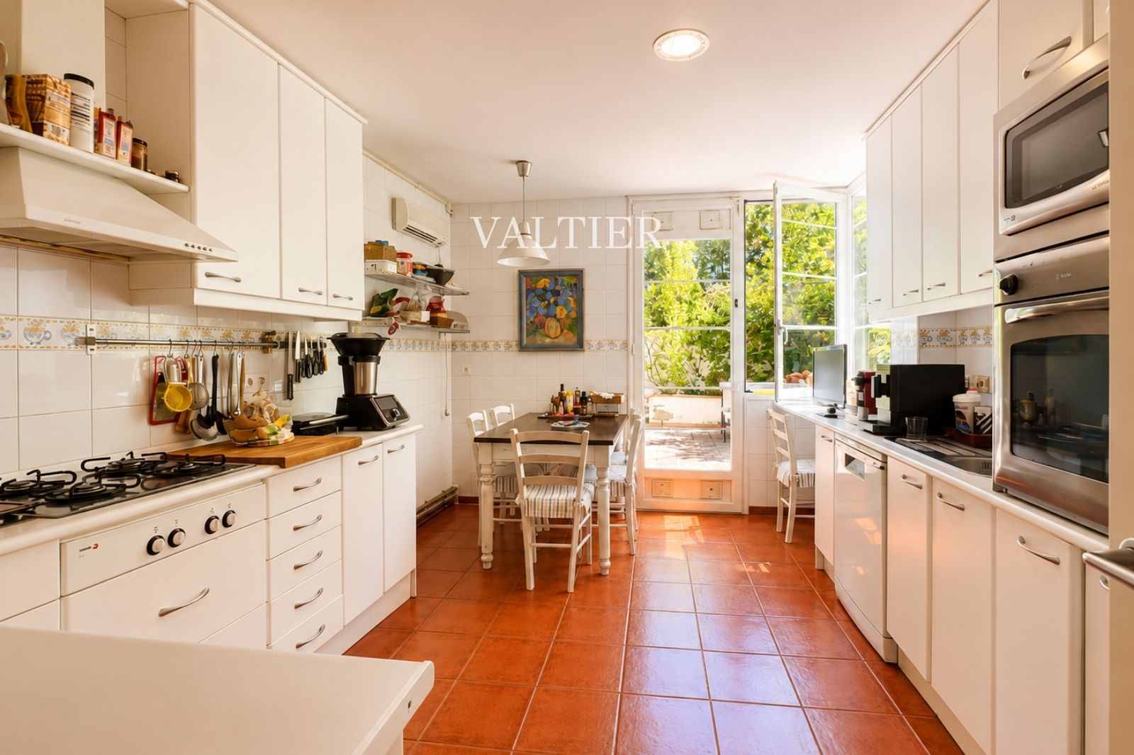 Chalet adosado con piscina y jardínen venta en Aravaca, Madrid - Foto 8