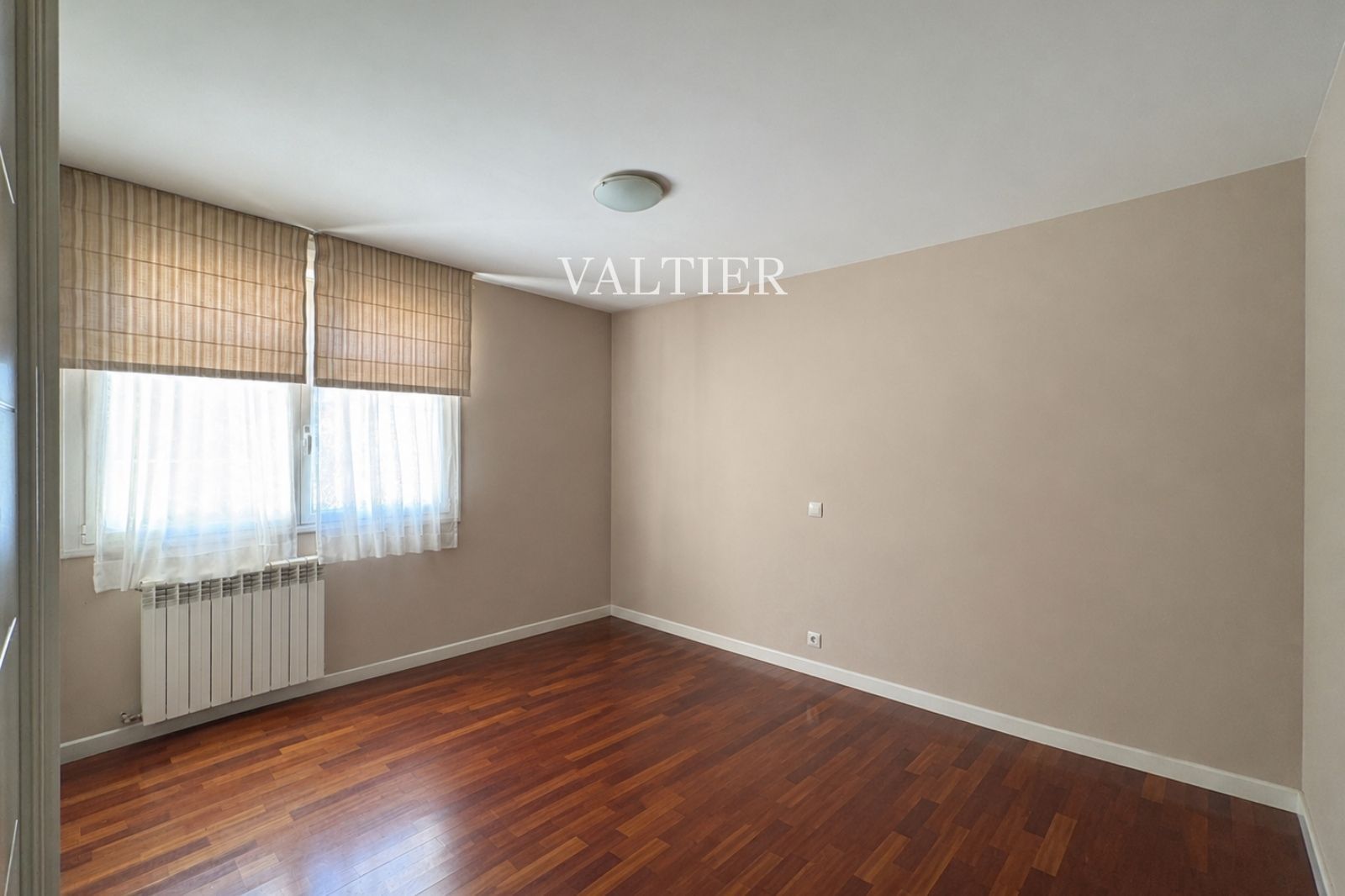 Chalet adosado con piscina y jardínen venta en Aravaca, Madrid - Foto 16
