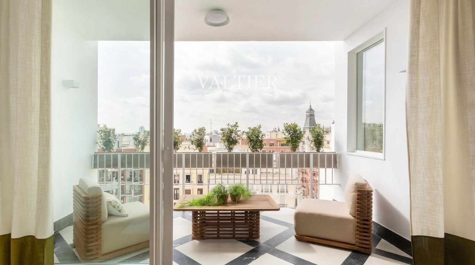 Exclusiva vivienda reformada con gran terraza en venta en Trafalgar, Barrio Salamanca, Madrid - Foto 1