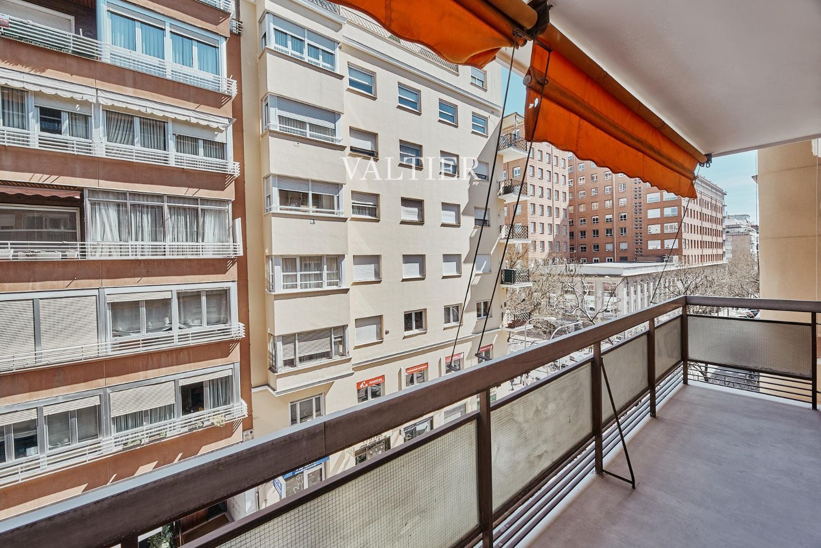 Espectacular vivienda exterior con balcón y garaje en venta en Lista, Barrio Salamanca, Madrid - Foto 9