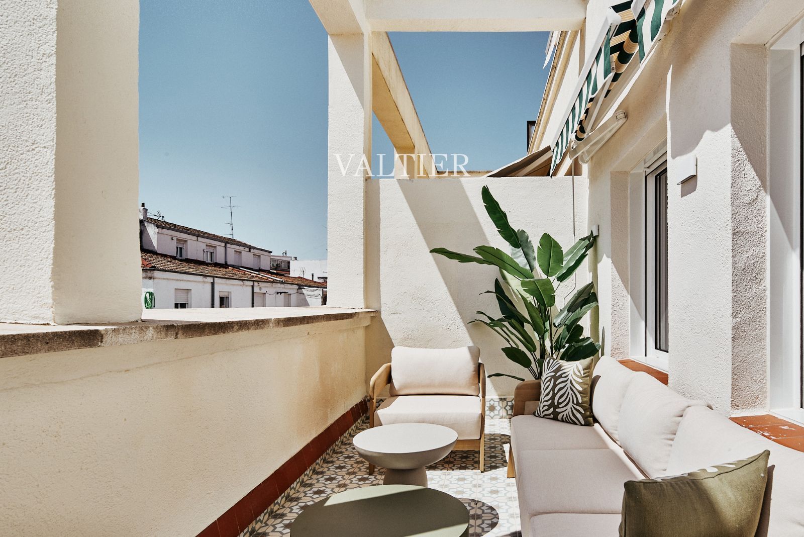 Piso exterior reformado con terrazaen venta en Fuente del Berro, Barrio Salamanca, Madrid - Foto 3