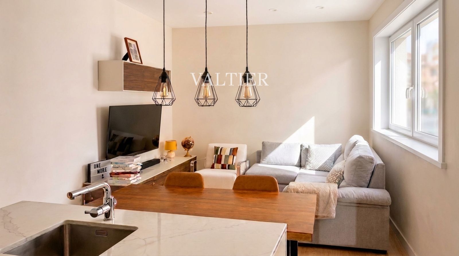 Piso en venta de 2 dormitorios en Chamberí, Madrid - Foto 1
