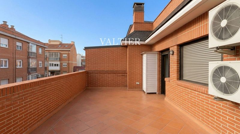 Ático en alquiler Madrid. Ref: 6575. VALTIER | Real Estate