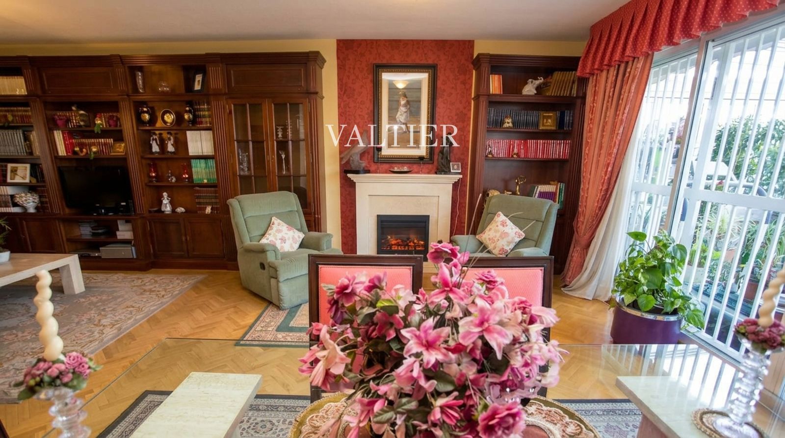 Chalet adosado con jardín, piscina y garaje para 3 coches en Palomas - Foto 4